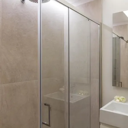 Italyescapes La Piazzetta Daire *